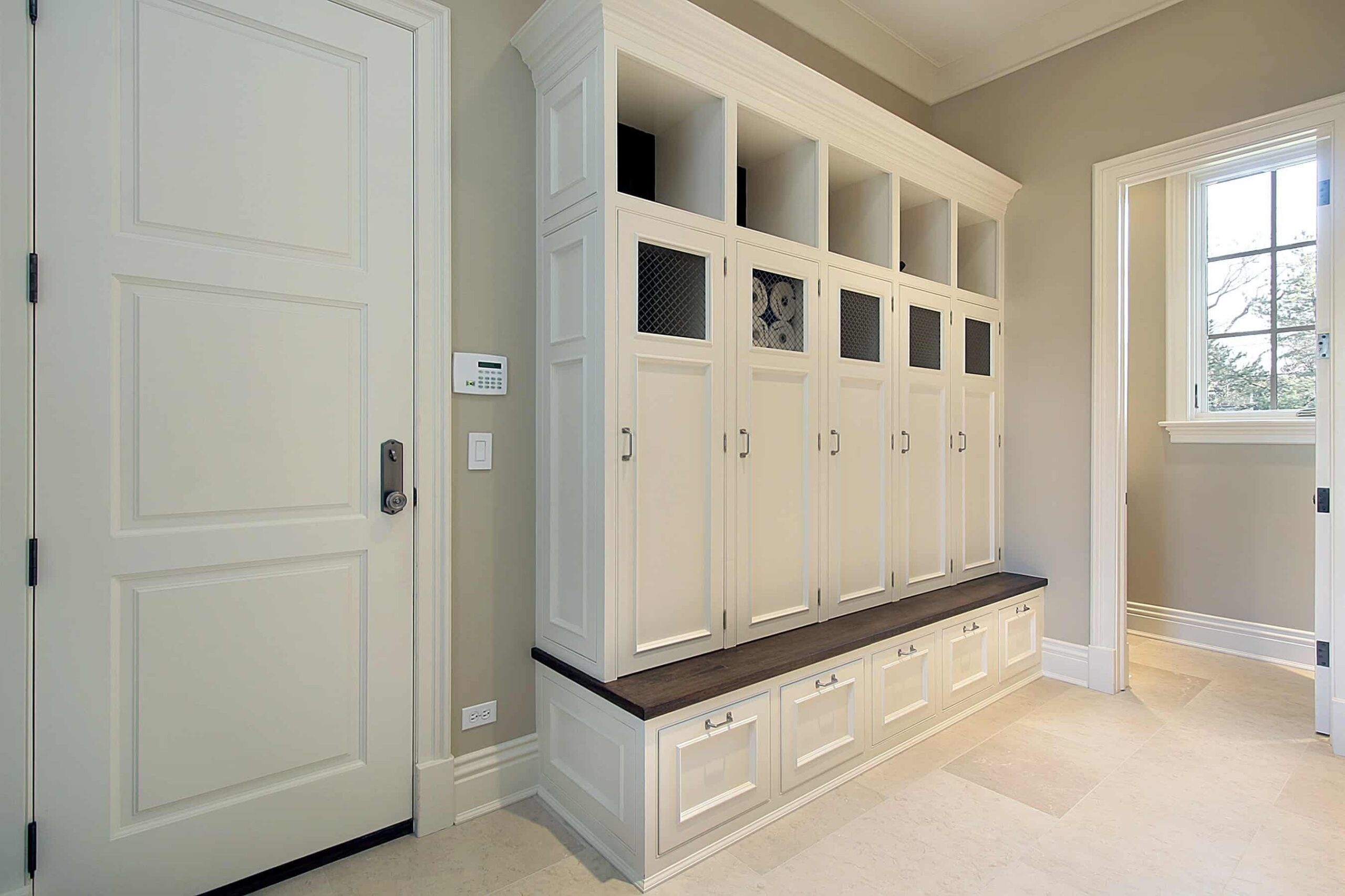 15 Small Mudroom Lockers